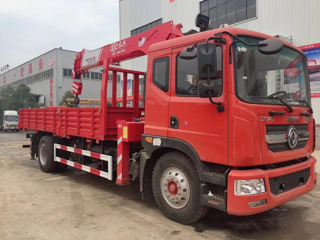 東風(fēng)D9單橋隨車吊-長(zhǎng)興8噸隨車吊